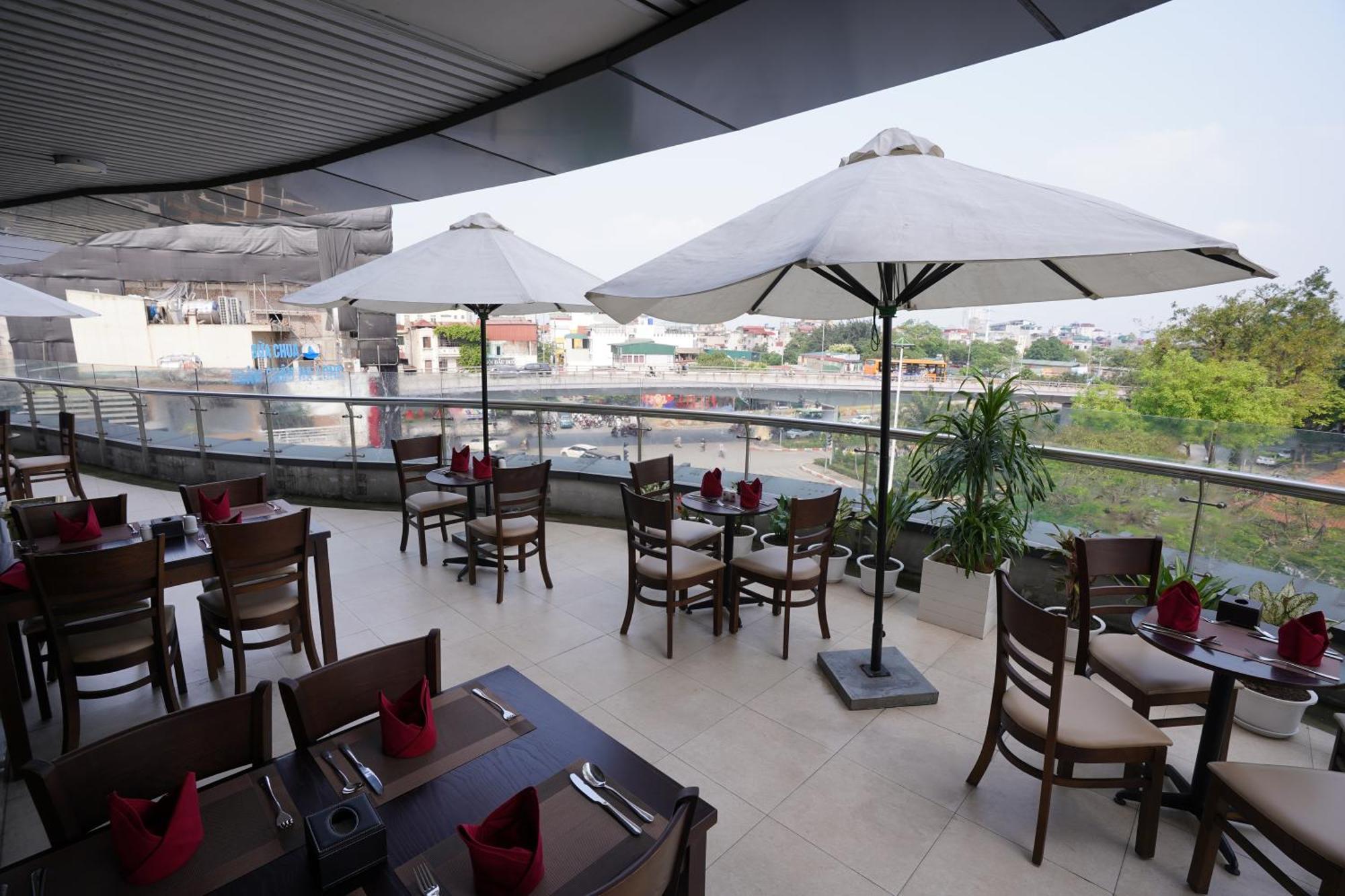 Netland Westlake Legacy Suites Hanoi Exterior photo